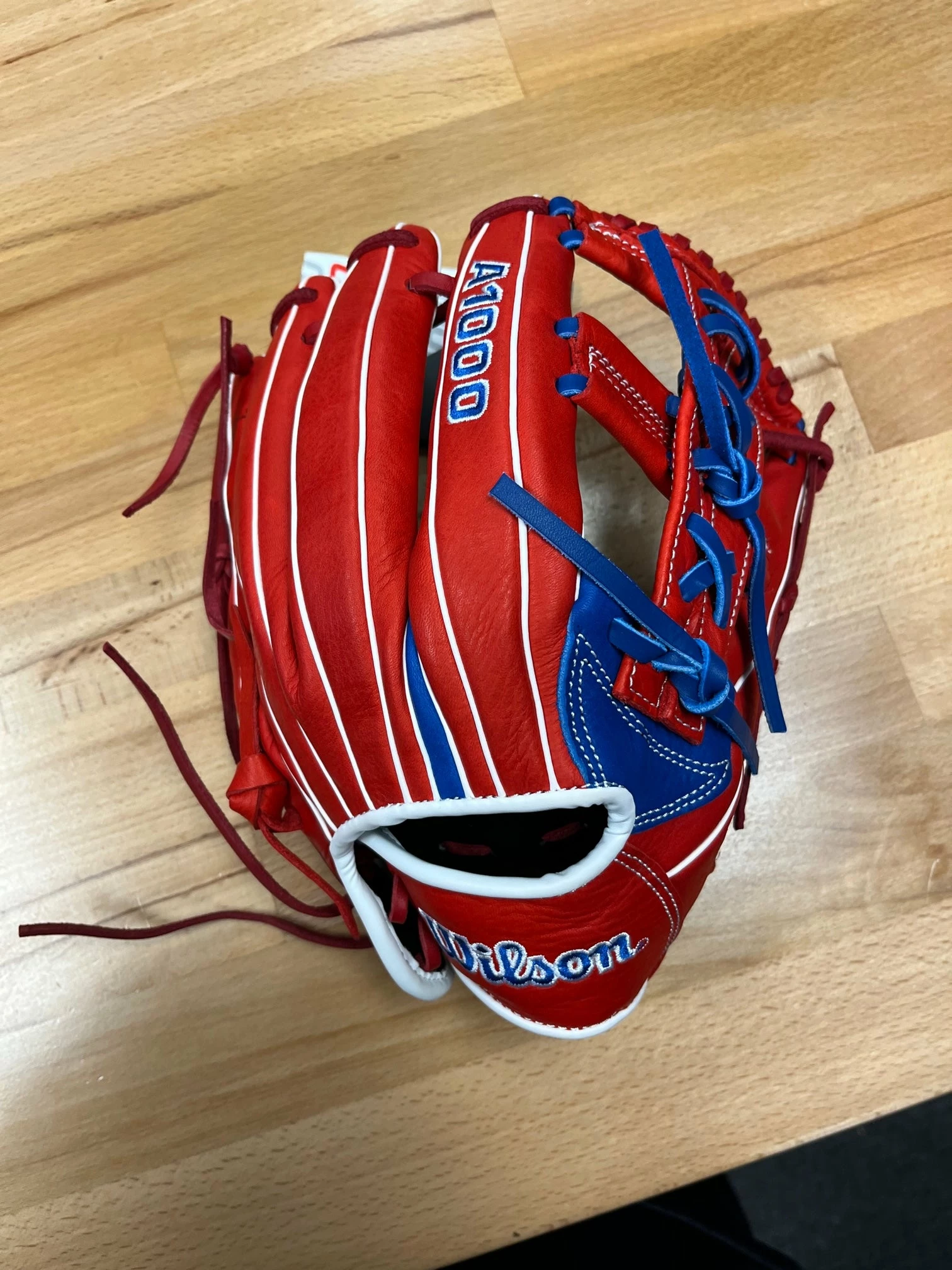 Wilson 2022 A1000 1912 RWB 12" GLOVE: WBW10083812 3 Wilson 2022 A1000 1912 RWB 12" GLOVE: WBW10083812