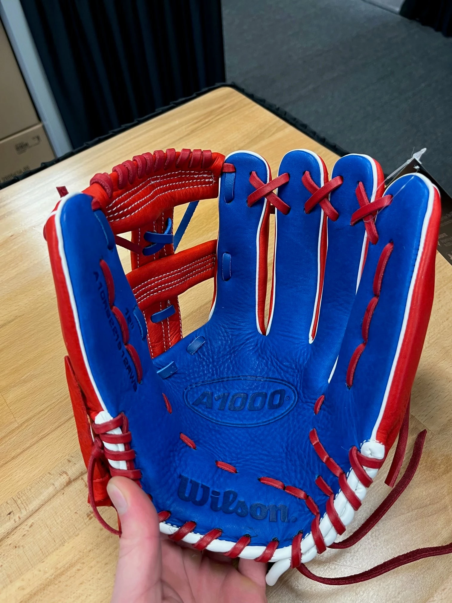Wilson 2022 A1000 1912 RWB 12" GLOVE: WBW10083812 4 Wilson 2022 A1000 1912 RWB 12" GLOVE: WBW10083812 - Image 2