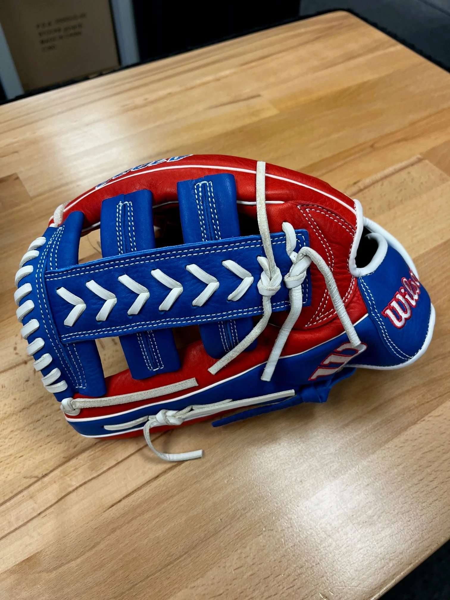 Wilson 2022 A1000 PF1892 RWB 12.25" GLOVE: WBW1008401225 9 Wilson 2022 A1000 PF1892 RWB 12.25" GLOVE: WBW1008401225 - Image 7