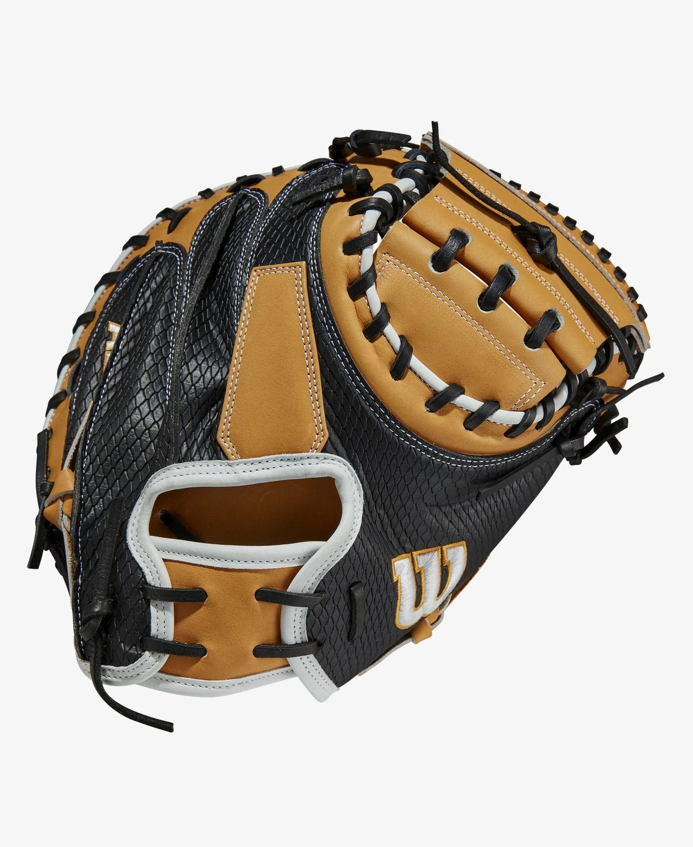 Wilson 2023 A2K® M1DSS 33.5” BASEBALL CATCHER’S MITT: WBW100897335 3 Wilson 2023 A2K® M1DSS 33.5” BASEBALL CATCHER’S MITT: WBW100897335